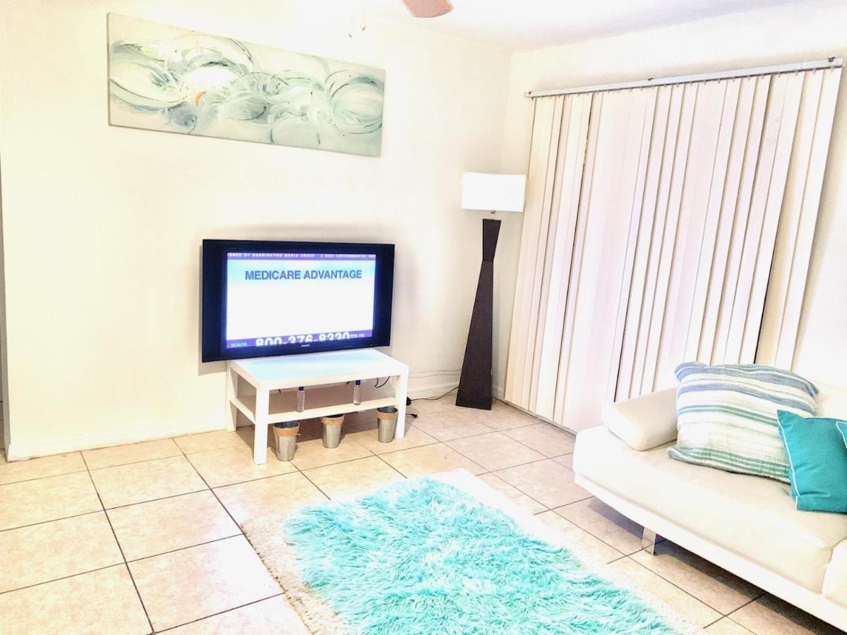 Airport Bunk House Free - Wifi - Parking - Coffee- Long Term Welcome Fort Lauderdale Esterno foto